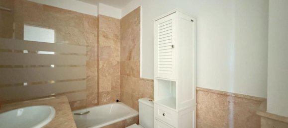 4 bedrooms House in Cadiz, Spain No. 134936 9