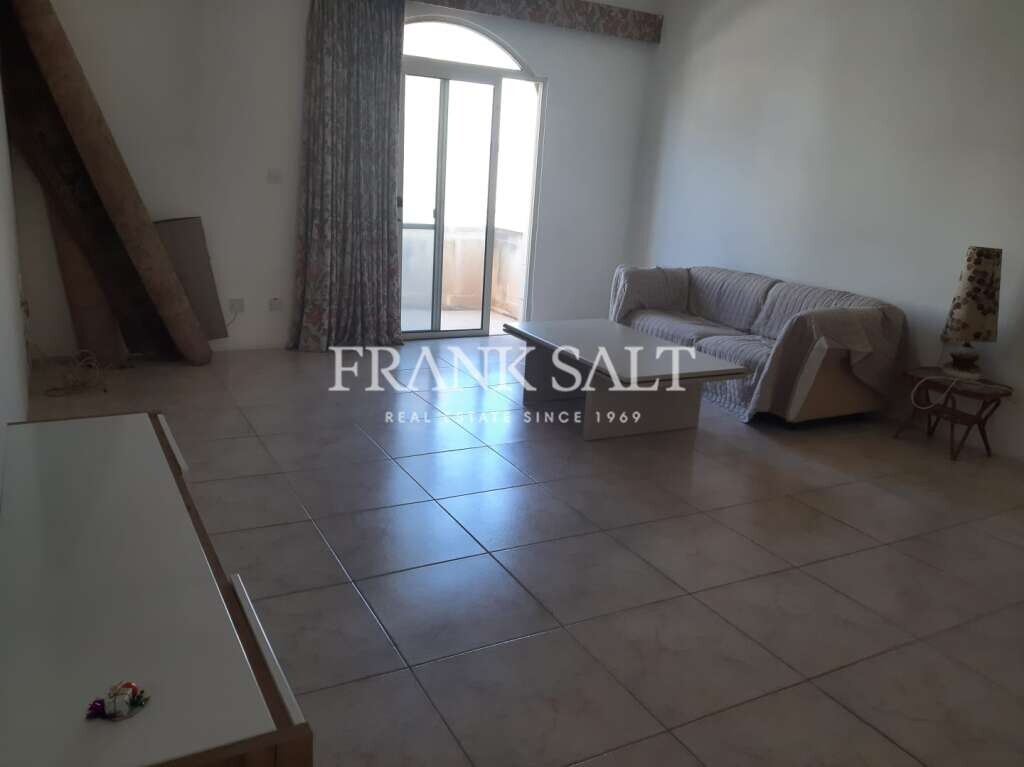 Apartamento de 3 dormitorios en Victoria, Malta No. 5469