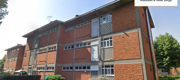 2 bedrooms Apartment in Ivrea, Italy No. 202053 2