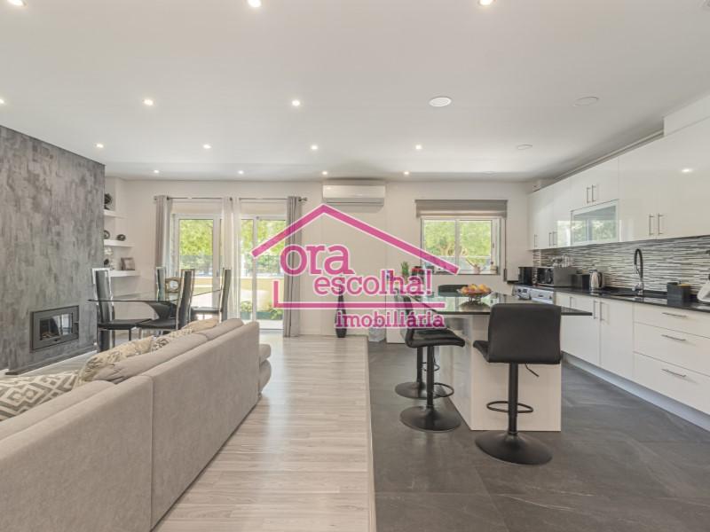 3 bedrooms Apartment in Seixal, Portugal No. 198934