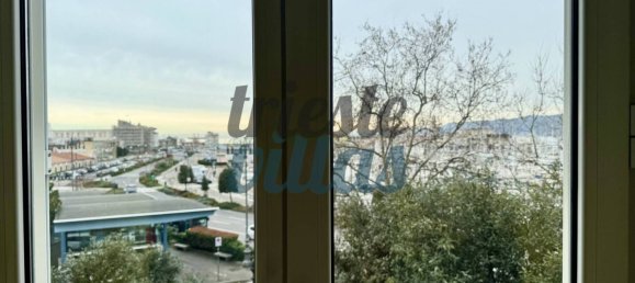 3 bedrooms Apartment in Trieste, Italy No. 11944 33