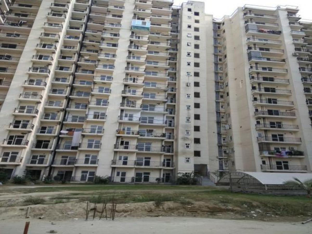 2 bedrooms House in Noida, India No. 10811