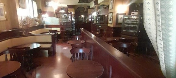 300m² Commercial property in Rome, Italy No. 228714 2