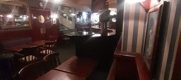 300m² Commercial property in Rome, Italy No. 228714 8