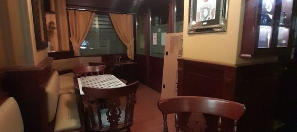 300m² Commercial property in Rome, Italy No. 228714 6