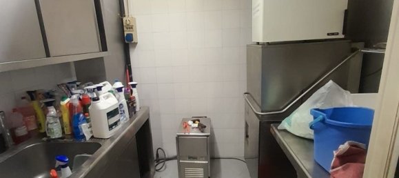 300m² Commercial property in Rome, Italy No. 228714 41