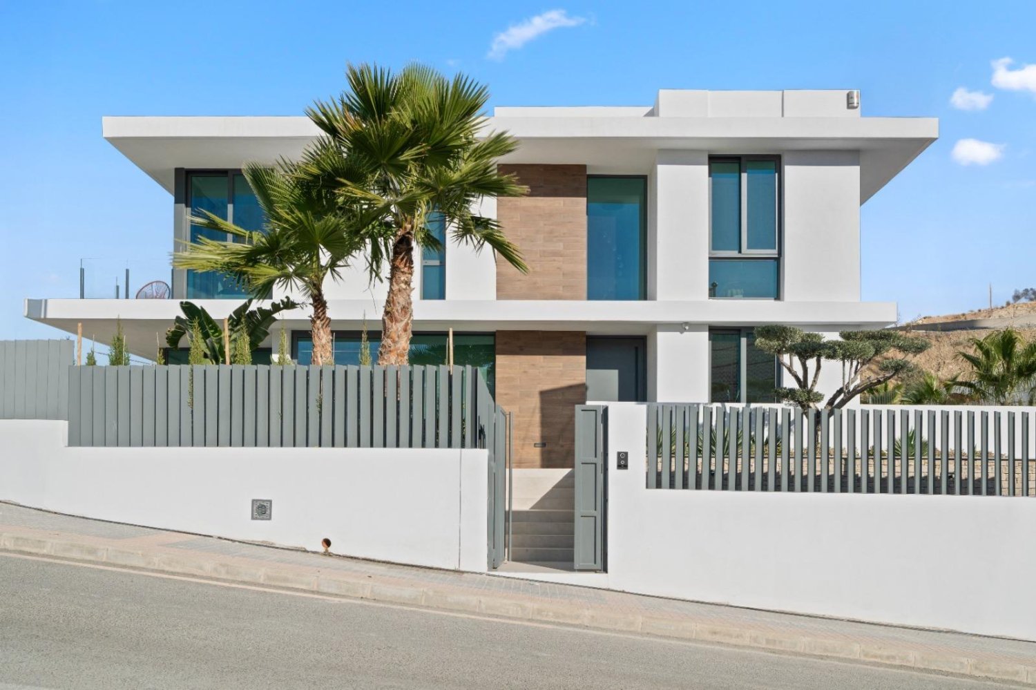 4 bedrooms Villa for sale in Benidorm, Alicante, Valencian Community, Spain № 366046