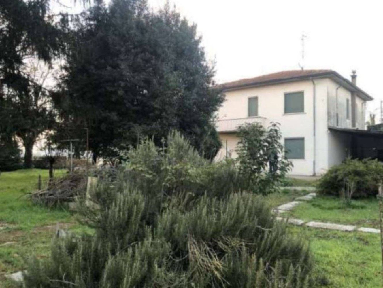 Вилла с 3 комнатами в Куистелло, Италия № 257593