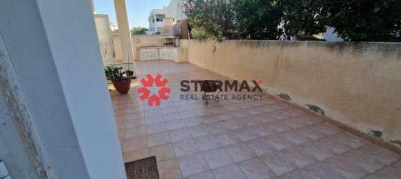 3 bedrooms Commercial property in Larnaca, Cyprus No. 139554 14