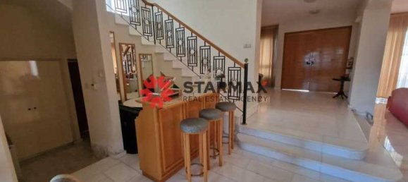 3 bedrooms Commercial property in Larnaca, Cyprus No. 139554 8