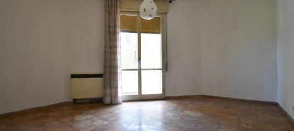 Квартира с 3 комнатами в Форли, Италия № 81802 3