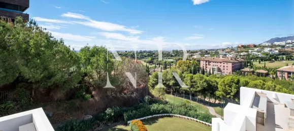 3 bedrooms Penthouse in Malaga, Spain No. 100915 4