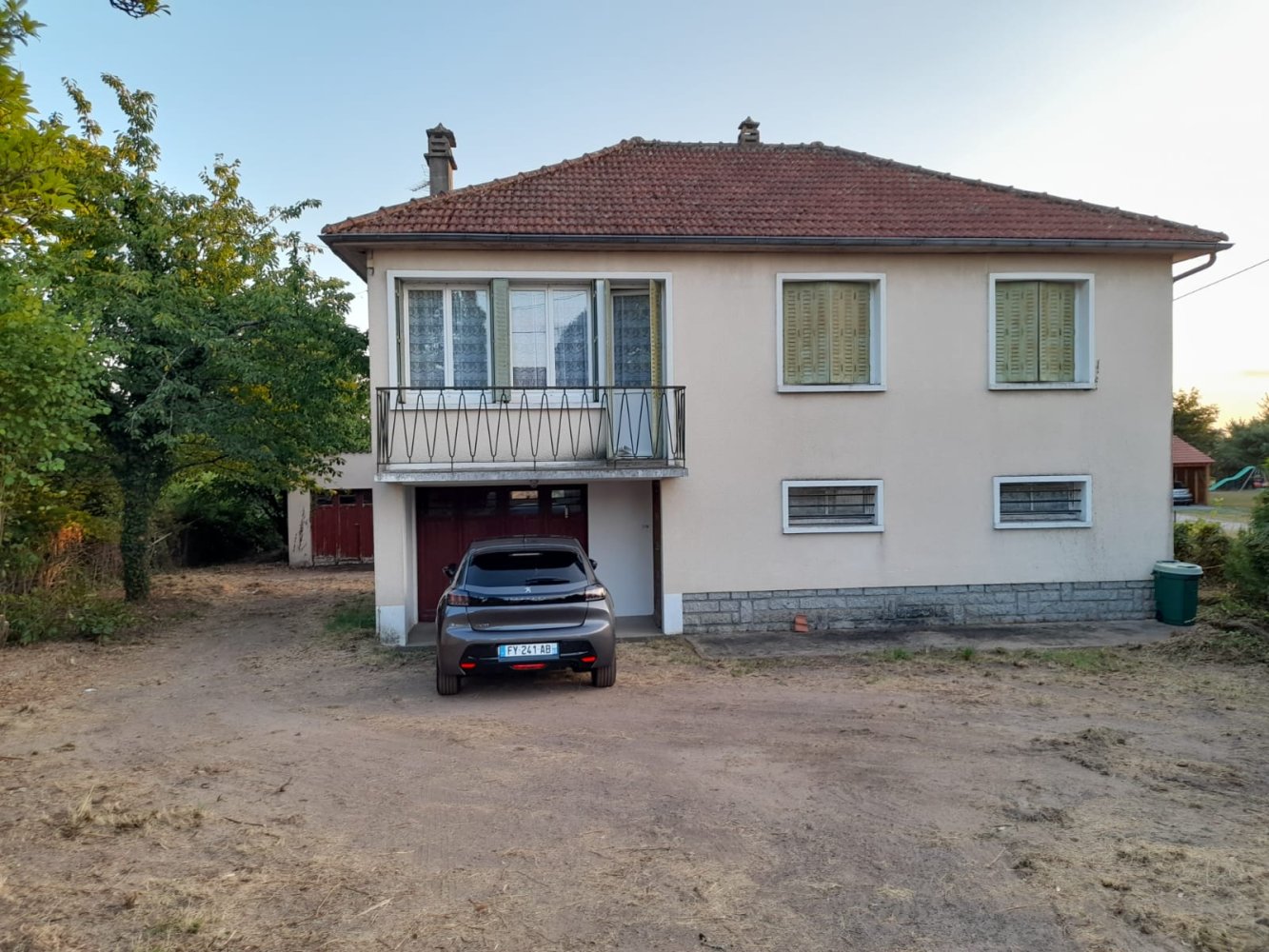 3 bedrooms Commercial property in Berneuil, France No. 1852