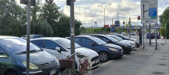 2-salle Appartement à Milan, Italy No. 246894 17