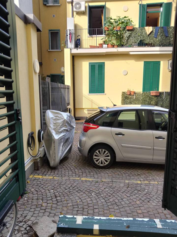 2-salle Appartement à Milan, Italy No. 246894