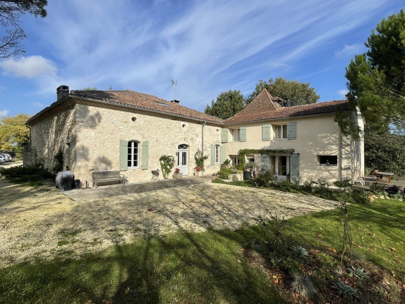 8 bedrooms House in Lectoure, France No. 331860