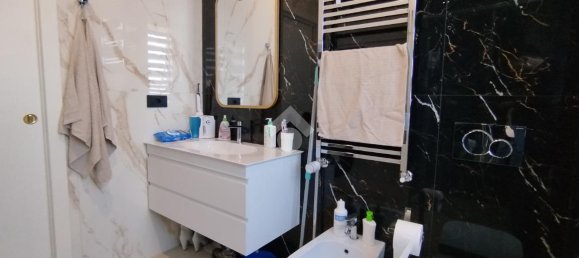 4 rooms Apartment in Seriate, Italy No. 231998 14