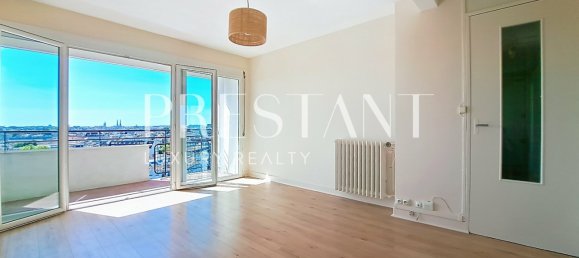 2 bedrooms Apartment in Bordeaux, France No. 358011 3