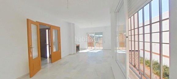 Квартира с 4 спальнями в Малага, Испания № 167400 2