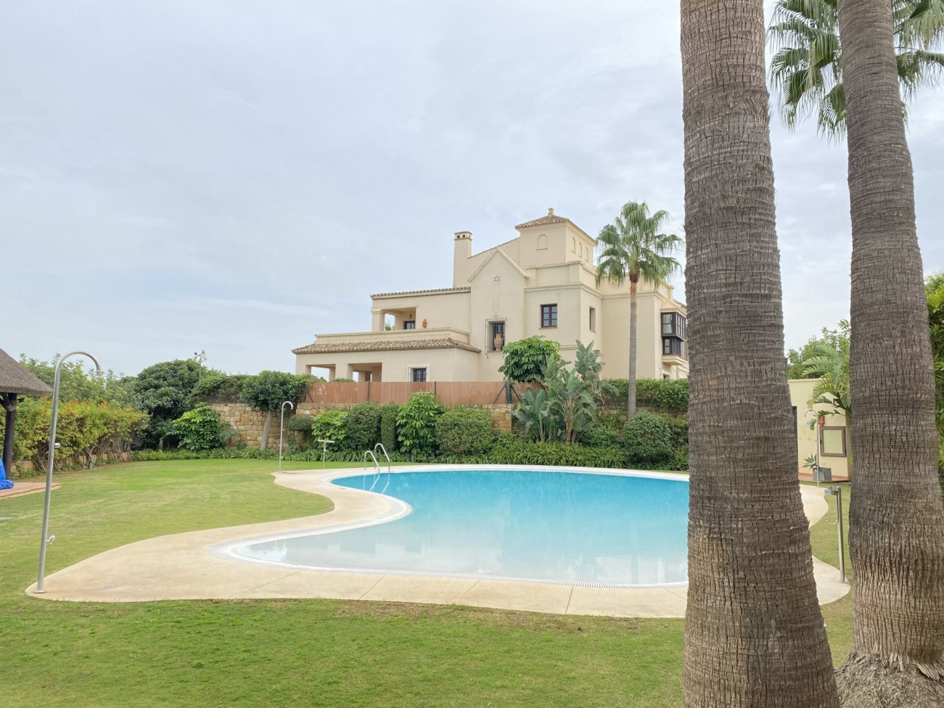 4 غرف نوم منزل في Cadiz, Spain رقم 29410