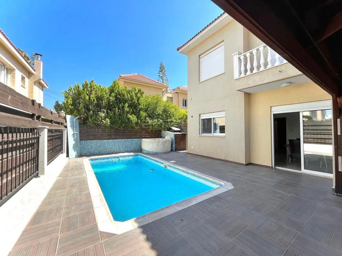 Villa de 3 dormitorios en Germasogeia, Cyprus No. 4133