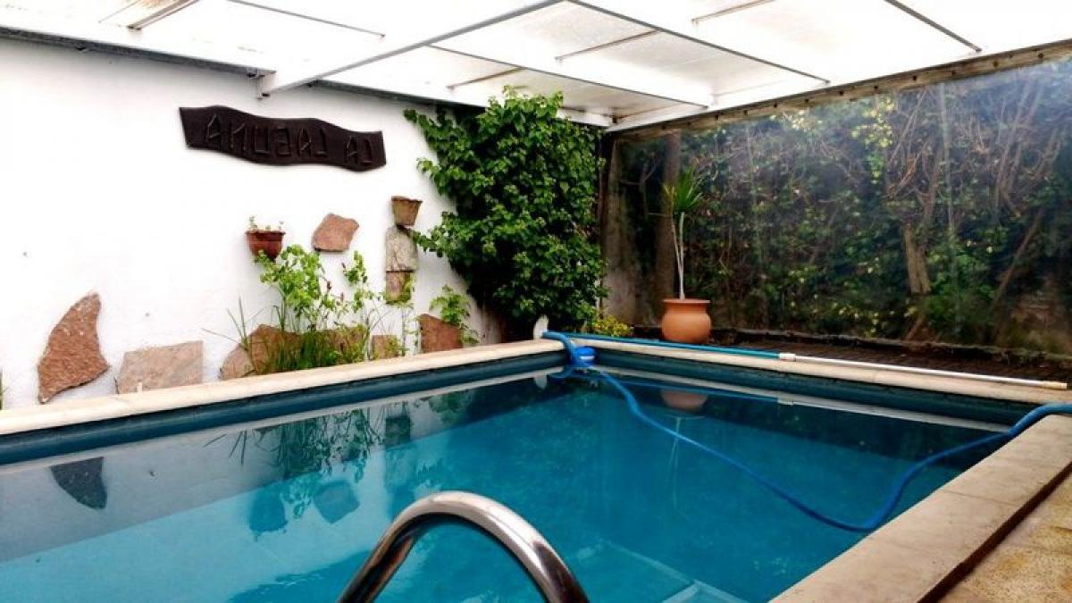 3 bedrooms House in Mar del Plata, Argentina No. 100465