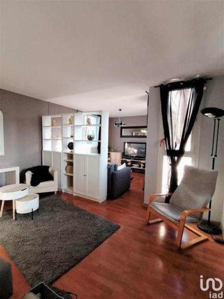 3 Schlafzimmer Eigentumswohnung in Lisses, France, Nr. 34126