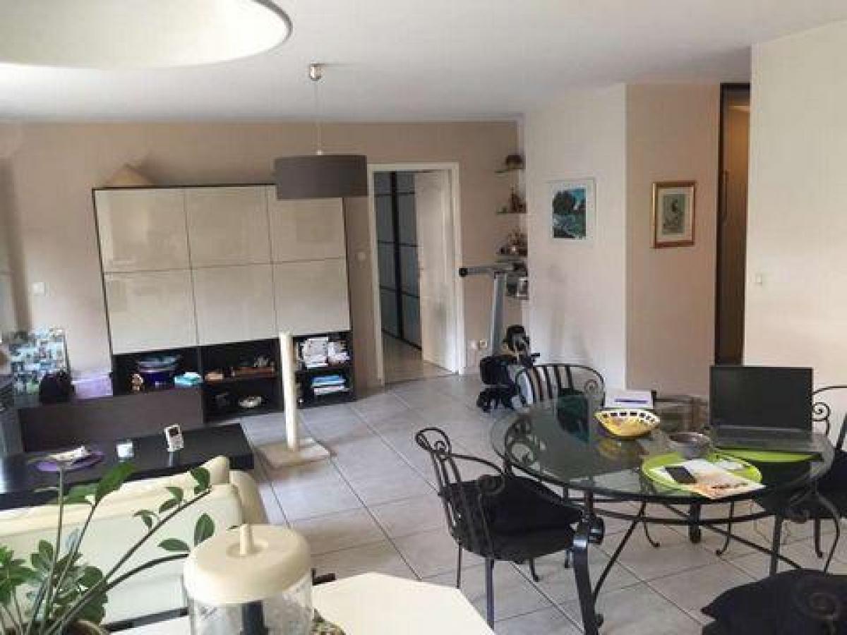 3 bedrooms Condo in Grenoble, France No. 34476