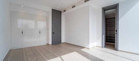 Вилла с 4 спальнями в Аль-Барари, ОАЭ № 120887 10