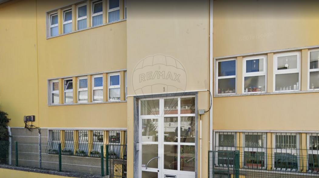 3 bedrooms Apartment in Cascais, Portugal No. 298413