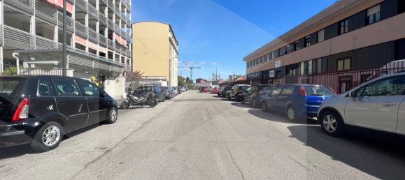  مرآب في Milan, Italy 16متر مربع رقم 241709 16