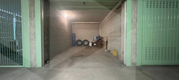  مرآب في Milan, Italy 16متر مربع رقم 241709 3