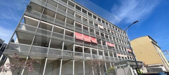  مرآب في Milan, Italy 16متر مربع رقم 241709 17