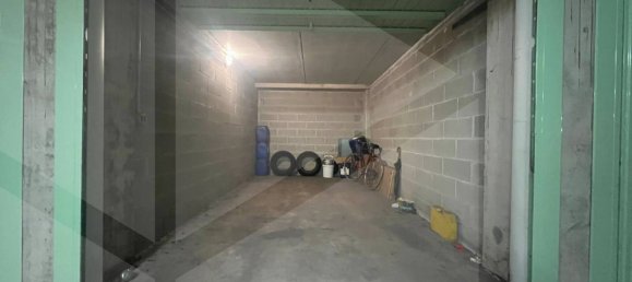  مرآب في Milan, Italy 16متر مربع رقم 241709 4