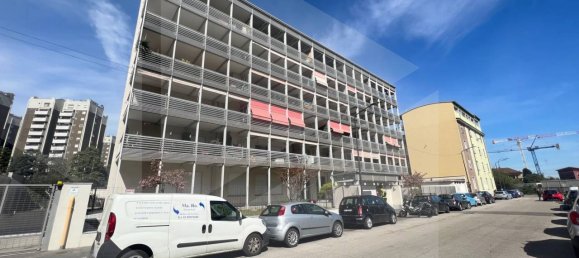  مرآب في Milan, Italy 16متر مربع رقم 241709 15