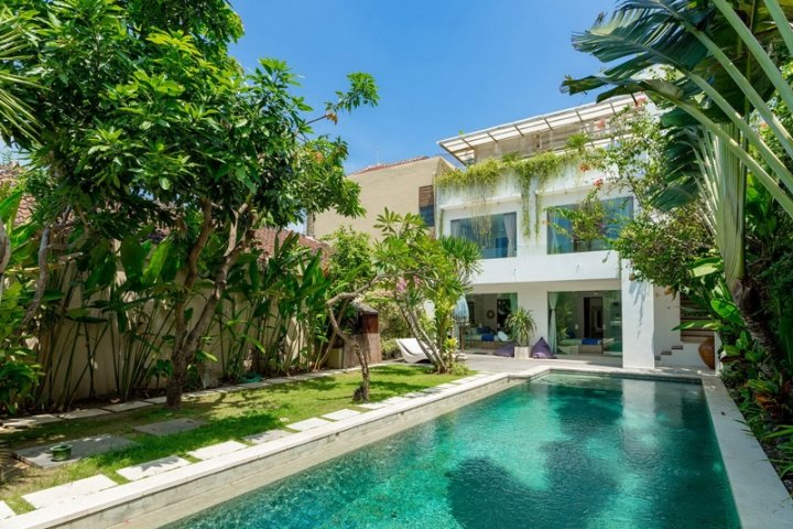 4 bedrooms Villa for rent in Seminyak, Badung, Bali, Indonesia № 3118