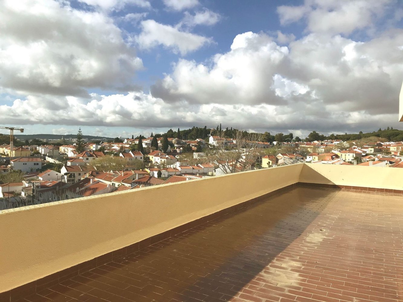 Gewerbliche Immobilie in Lisbon, Portugal 2400m², Nr. 49564