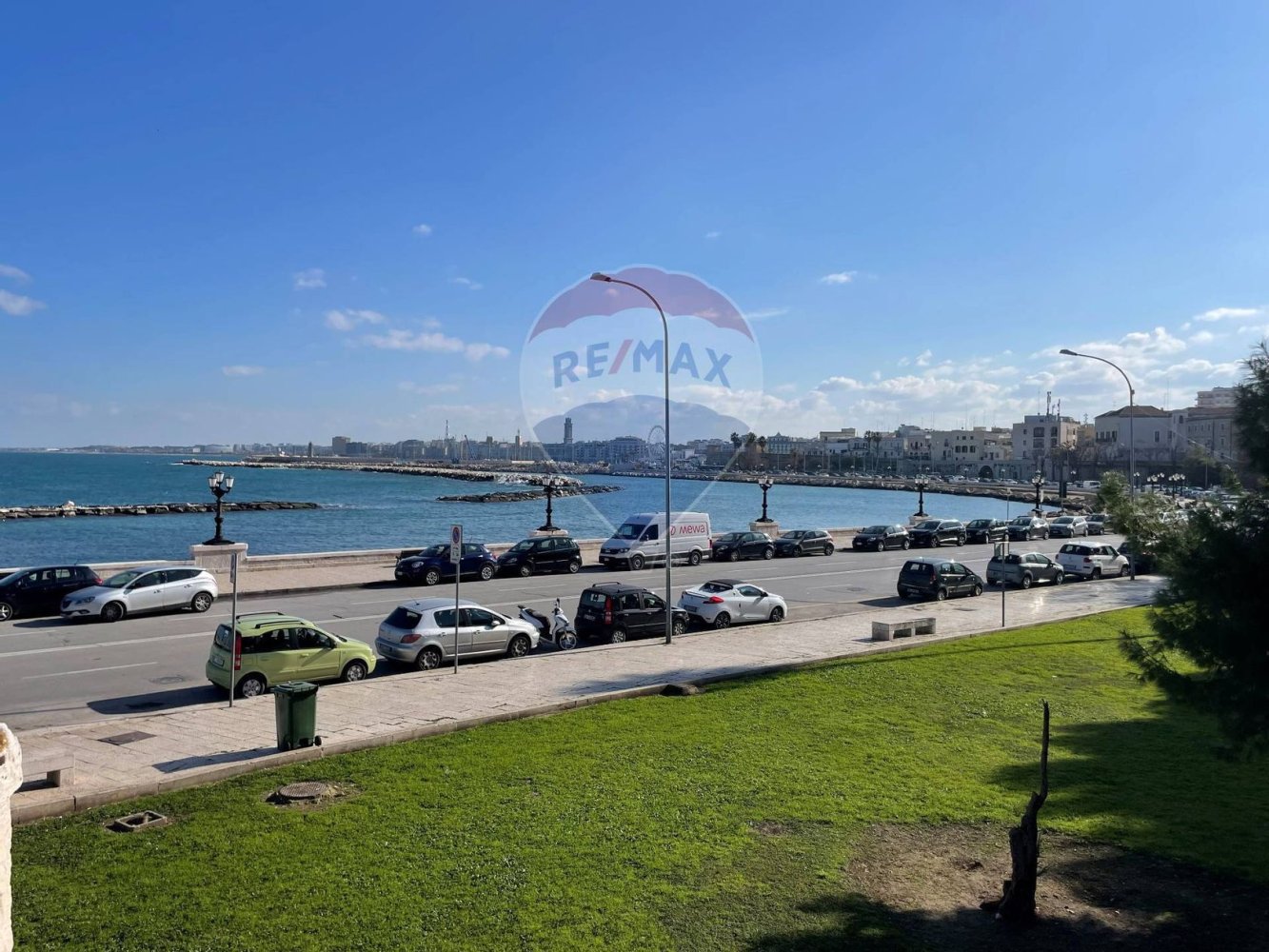 2 bedrooms House in Bari, Italy No. 380093