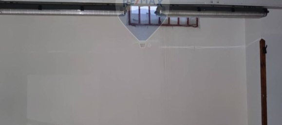 130m² Commercial property in Naples, Italy No. 266127 5