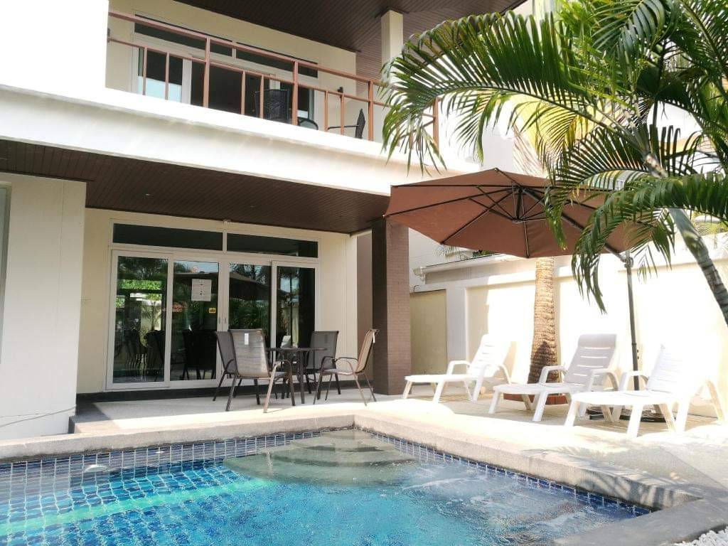 4 bedrooms House in Pattaya, Thailand No. 73111