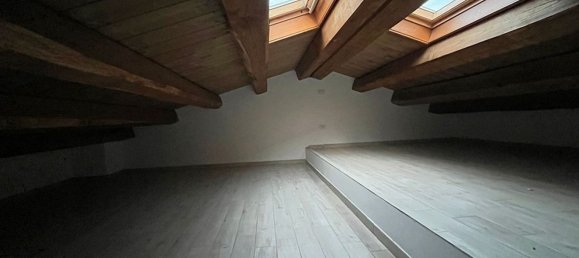 Dúplex de 2 habitaciónes en L'Aquila, Italy No. 104917 17