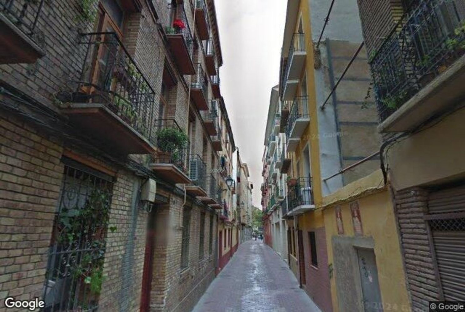 2 bedrooms Apartment in Zaragoza, Spain No. 154562