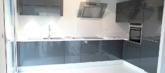 Квартира с 3 спальнями в Сен-Мартен-Булонь, Франция № 69775 3