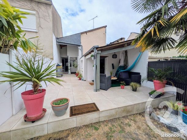 3 bedrooms House in Chateauroux, France No. 301821