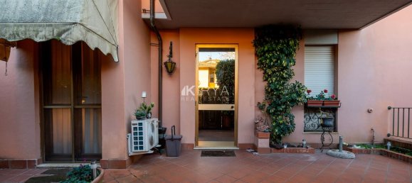 14 bedrooms Villa in Pisa, Italy No. 376683 25
