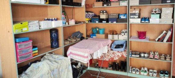 5 bedrooms Villa in Trani, Italy No. 327167 11