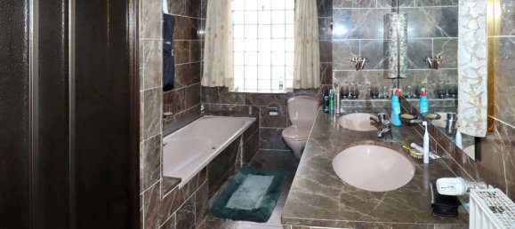 7 rooms House in Hanover, Germany No. 178938 10