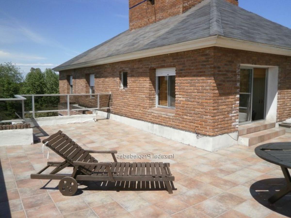 3 bedrooms Apartment in Canelones, Uruguay No. 7604