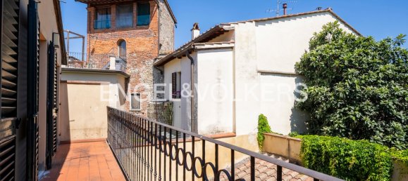 4 bedrooms Apartment in Campi Bisenzio, Italy No. 295177 44