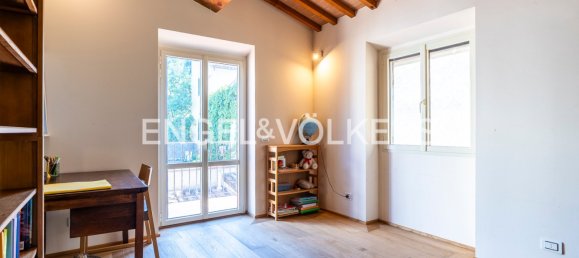 4 bedrooms Apartment in Campi Bisenzio, Italy No. 295177 41